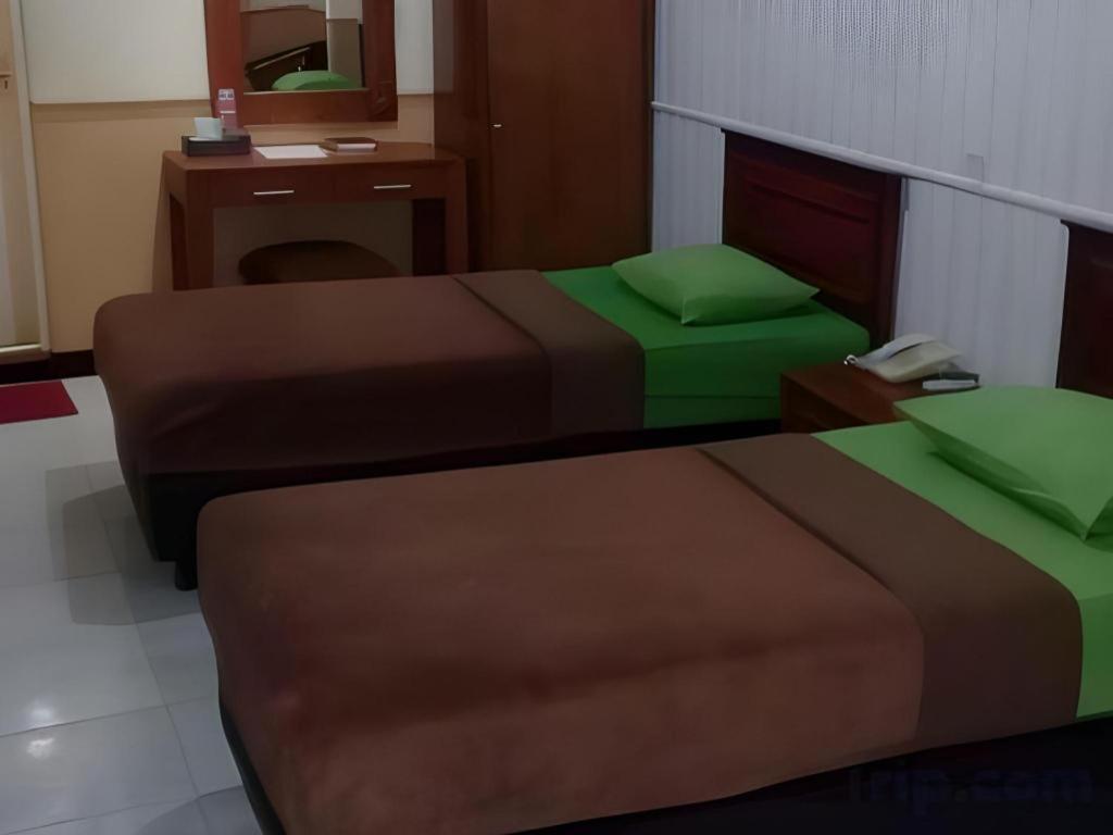 Mahadria Hotel Serang Exterior foto